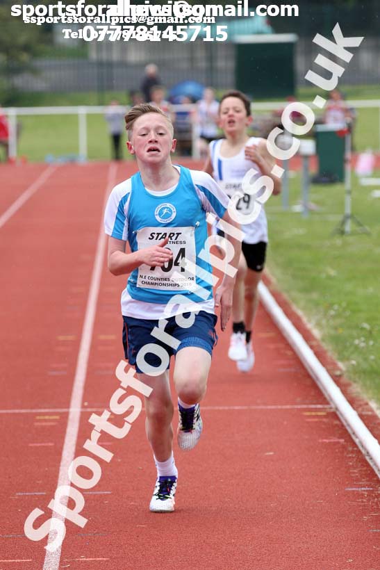 Boys under-13s 1500 metres, 2019 North Eastern Track and Field Champs., Middlesbrough. Photo:  David T. Hewitson/Sports for All Pics